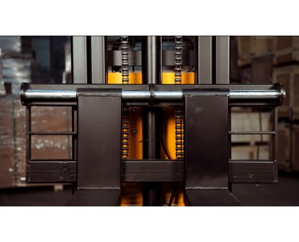 Штабелер TSE1530 с электроподъемом 1500 кг - 3000 мм