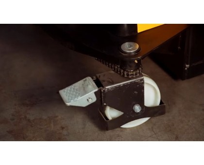 Штабелер TSE1530 с электроподъемом 1500 кг - 3000 мм